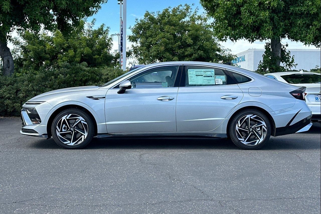 New 2026 Aero Silver Hyundai SEL Sport image 7