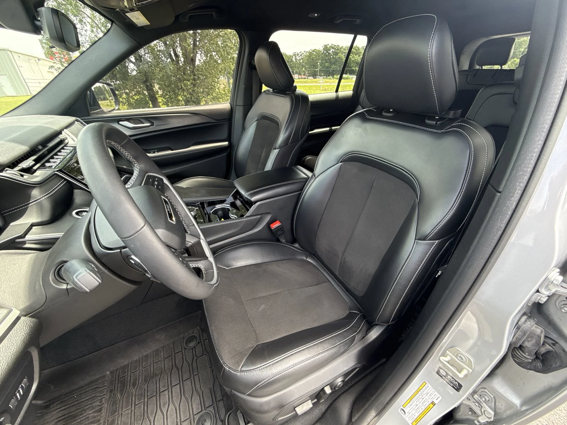2023 Jeep Grand Cherokee L Altitude - Photo 11