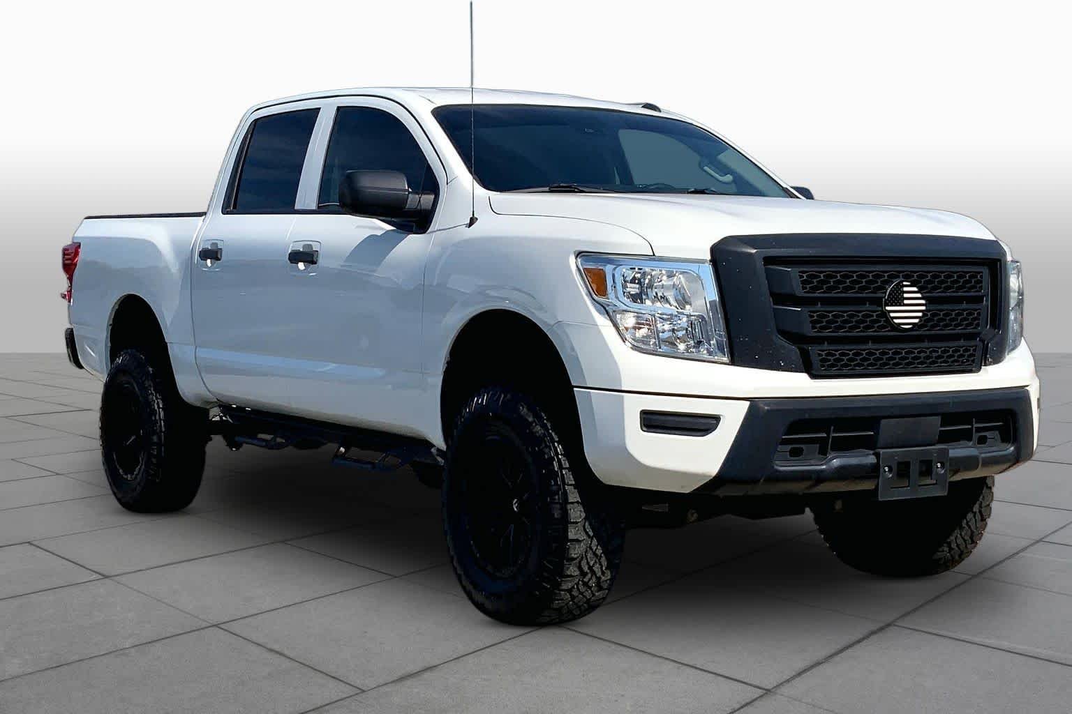 Certified Used 2021 Glacier White Nissan S image 3