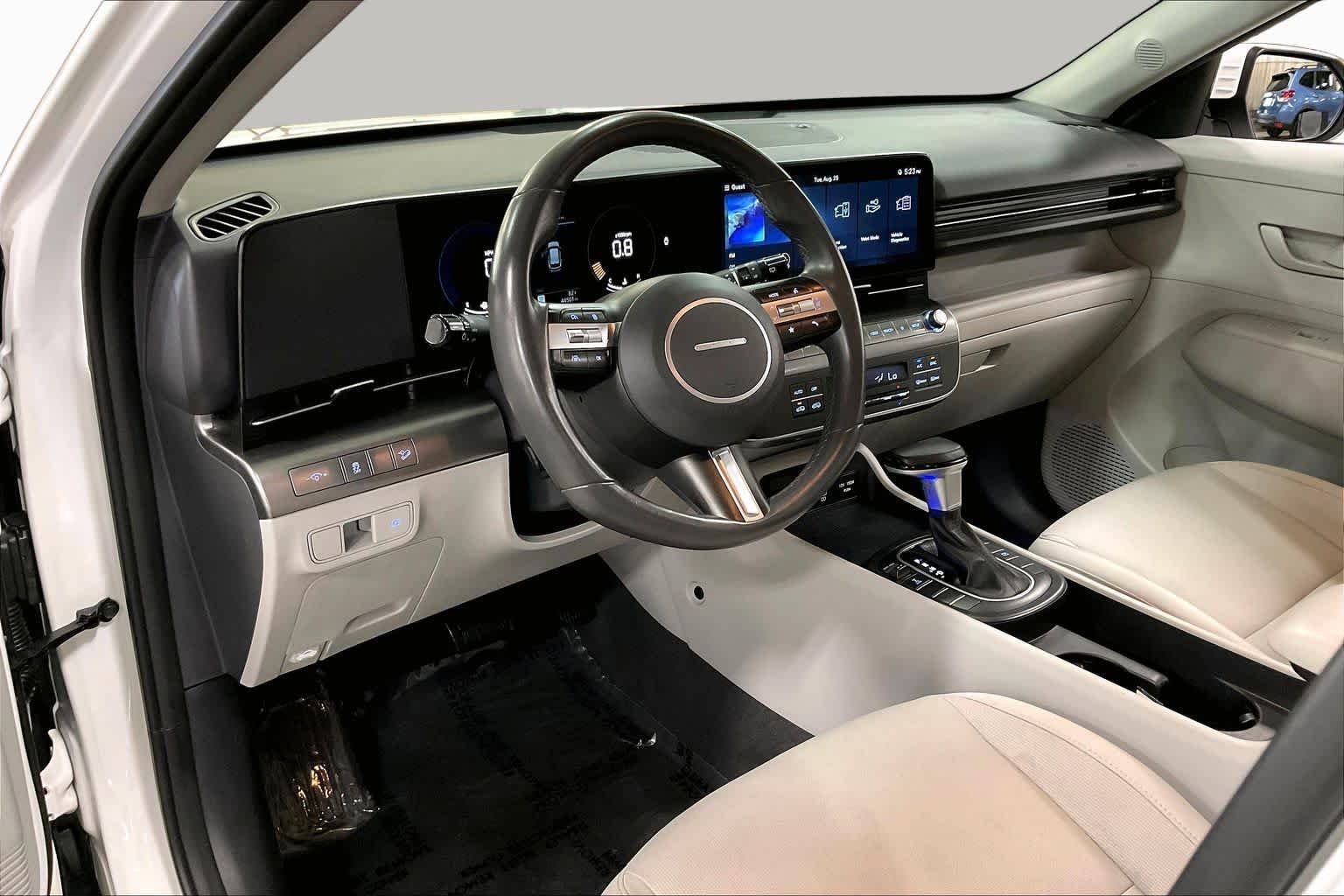 Used 2024 Atlas White Hyundai SEL image 17