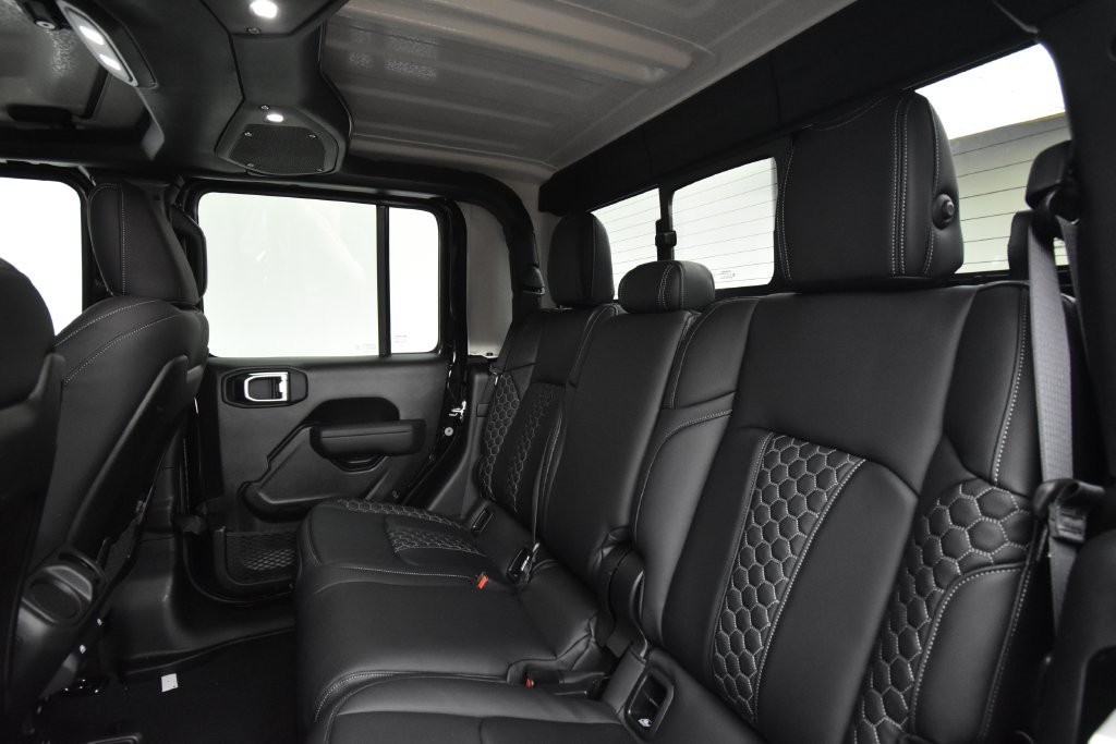 New 2026 Black Clear-Coat Exterior Paint Jeep Rubicon image 41