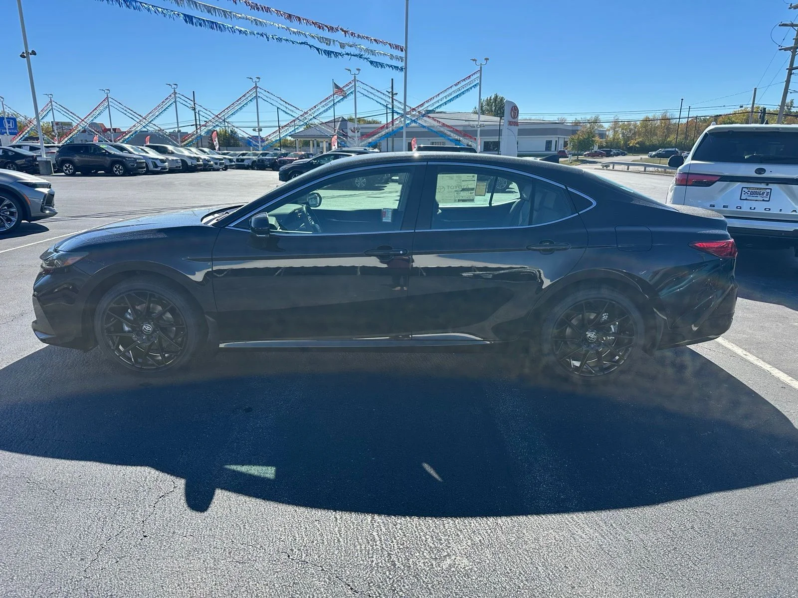 2026 Toyota Camry XLE - Photo 2