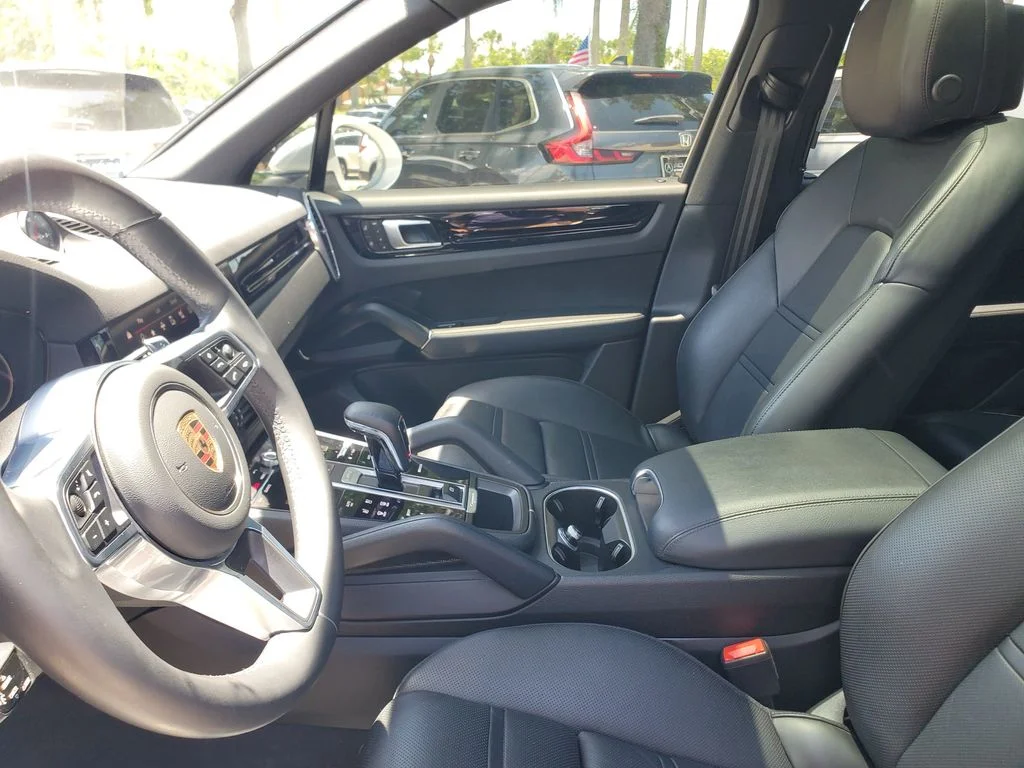 Used 2023 White Porsche Base image 16