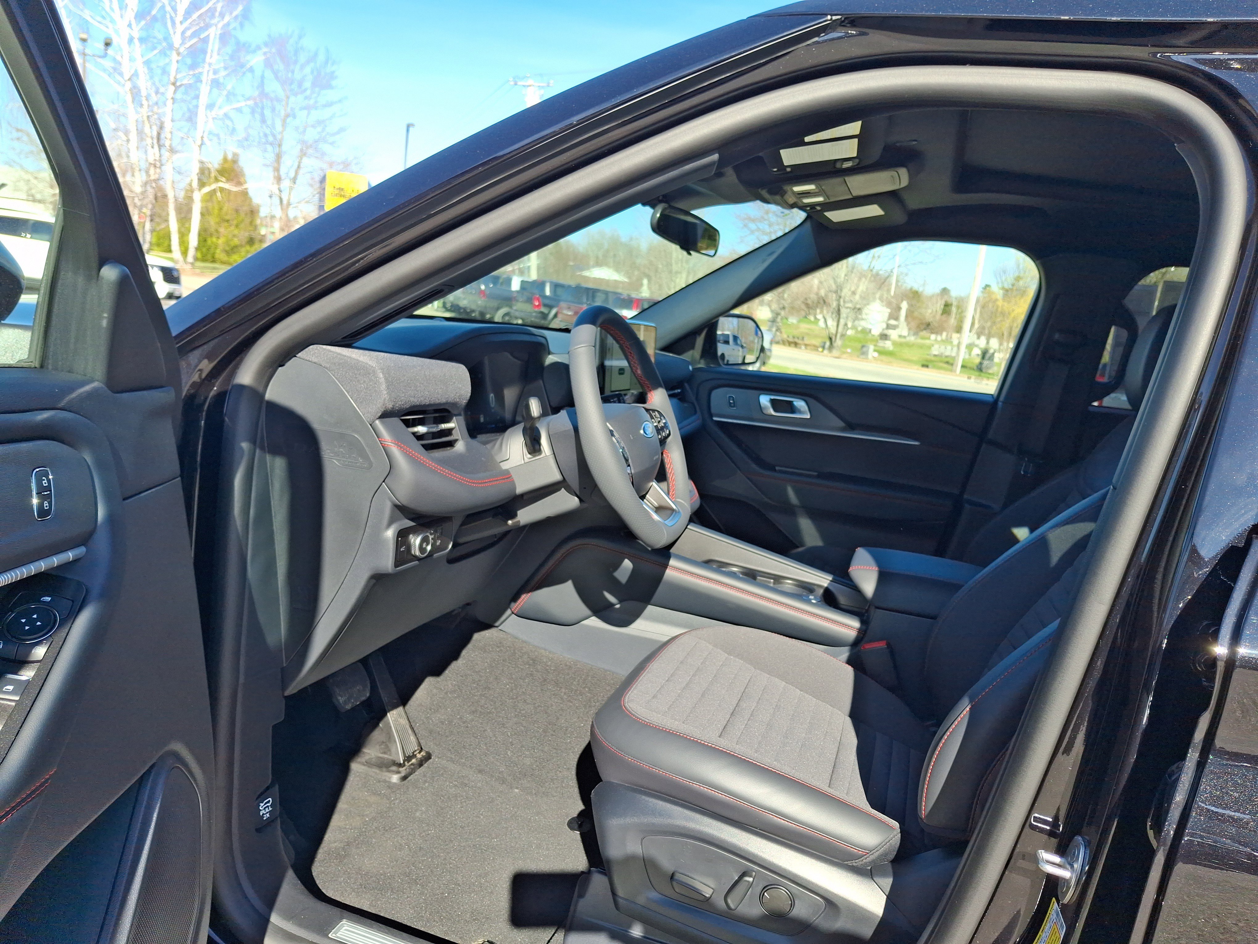 New 2026 Agate Black Metallic Ford ST-Line image 10