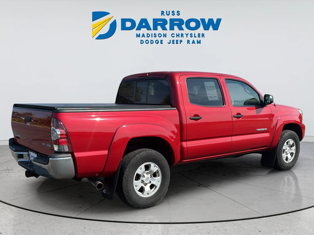 Used 2015 Red Toyota Base image 5
