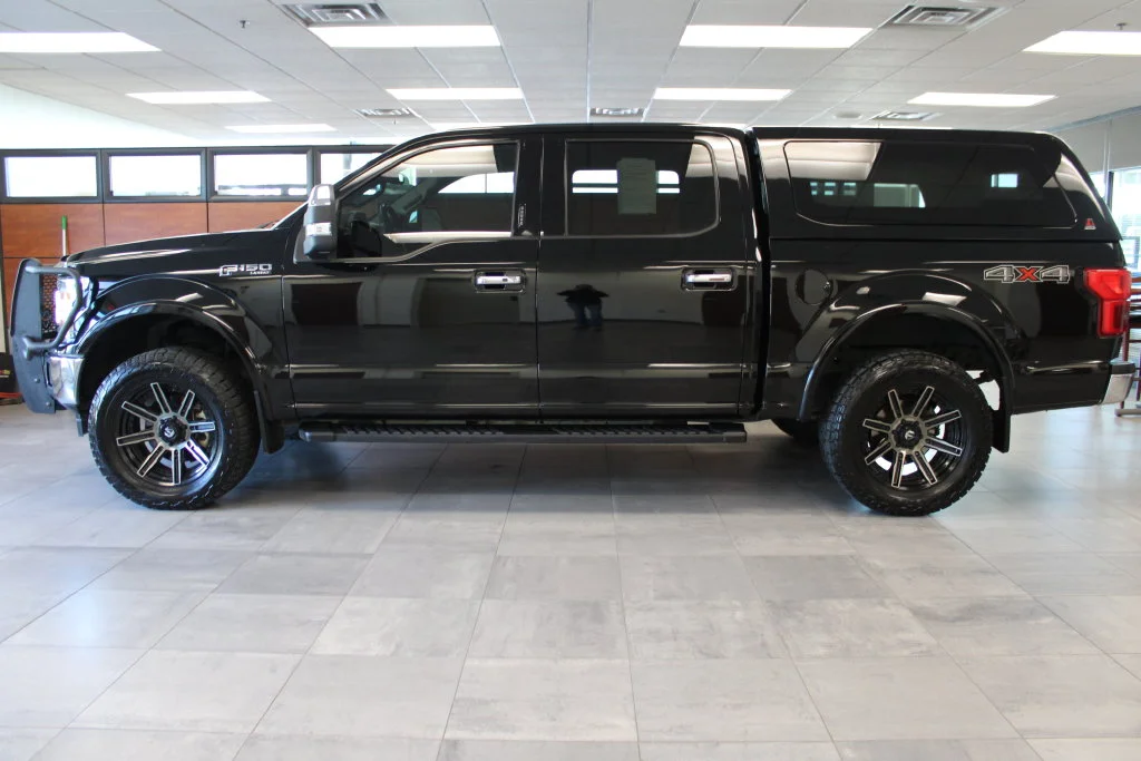 Used 2018 Shadow Black Ford Lariat image 8