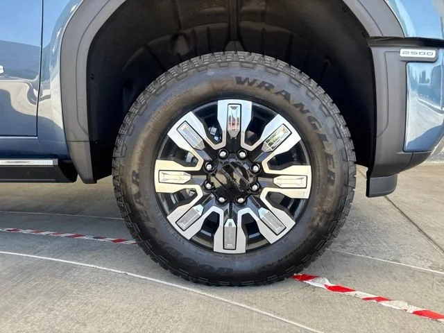 2026 GMC Sierra 2500HD Denali - Photo 11