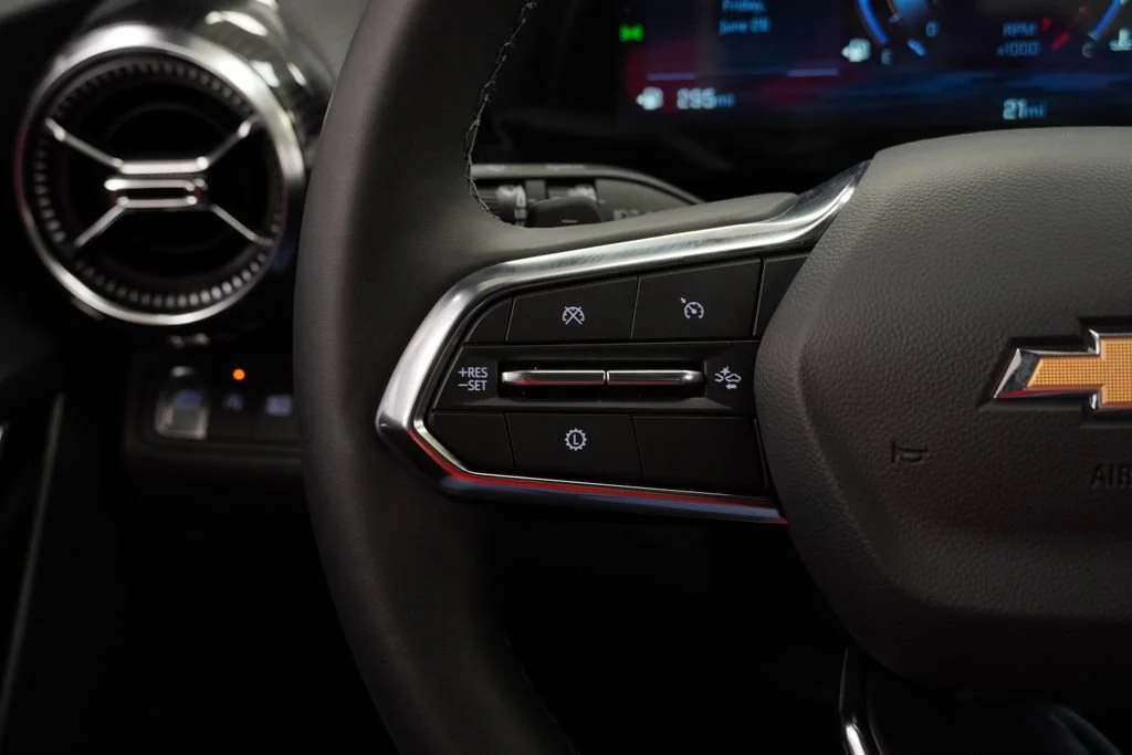 New 2026 Mosaic Black Metallic Chevrolet LT image 18