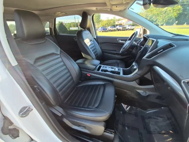 Used 2024 White Ford SEL image 34