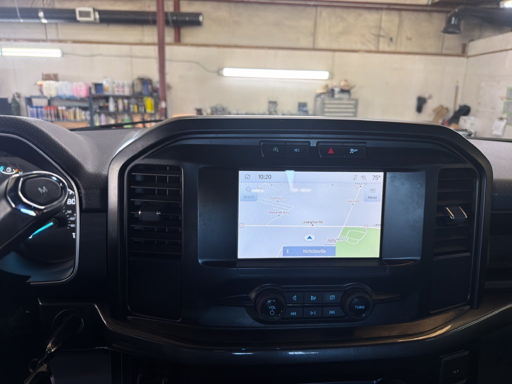 Used 2023 White Ford XL image 22