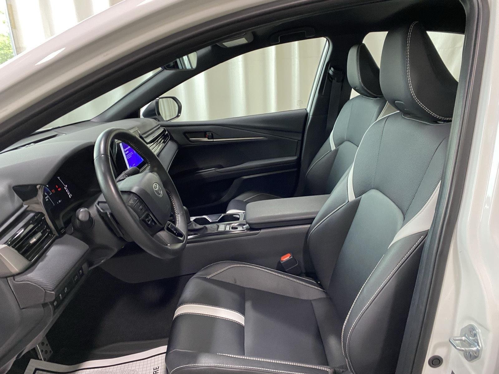 Certified Used 2025 Ice Cap Toyota SE image 16