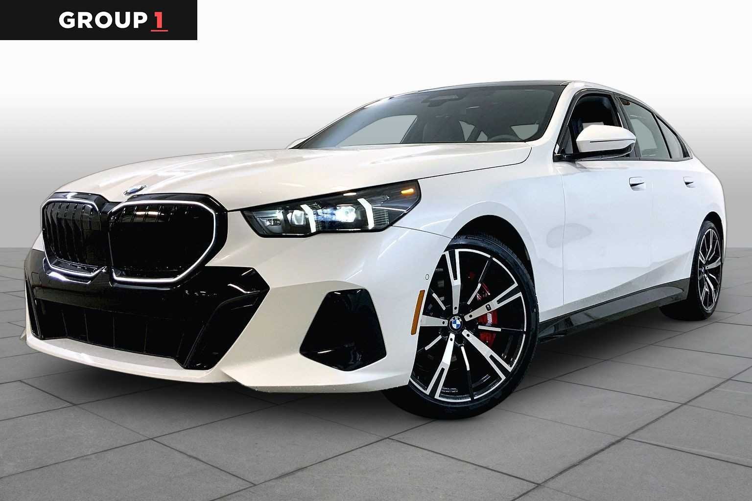 Mineral White Metallic 2027 BMW 5 Series Sedan All-Wheel Drive