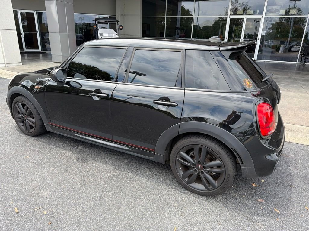 Used 2018 Black MINI Base image 5
