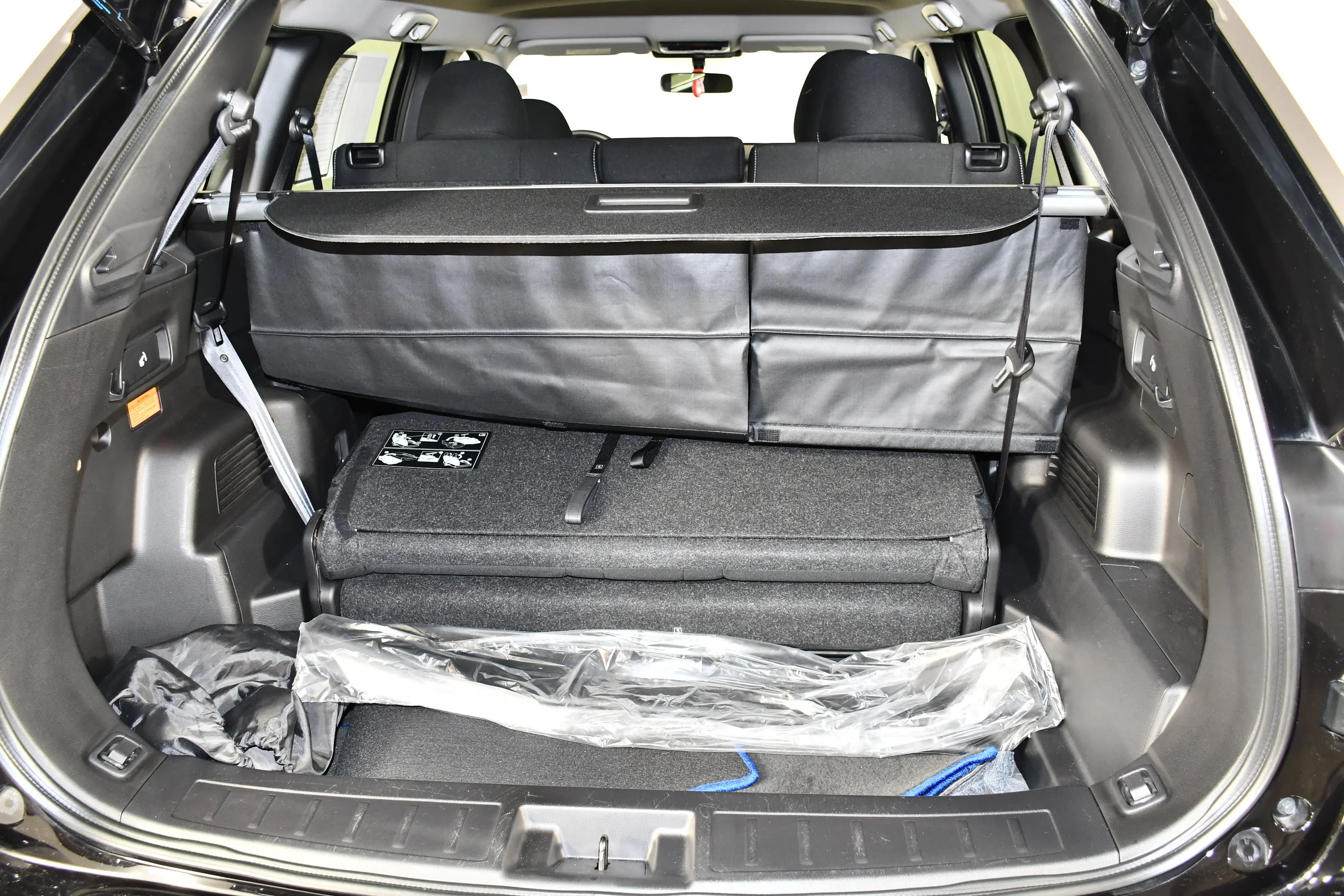 Certified Used 2025 Labrador Black Pearl Mitsubishi ES image 48