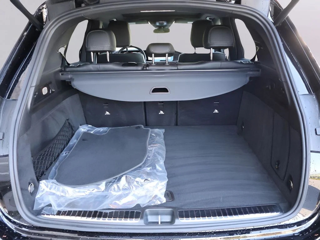 Certified Used 2025 Obsidian Black Metallic Mercedes-Benz GLE 350 image 17