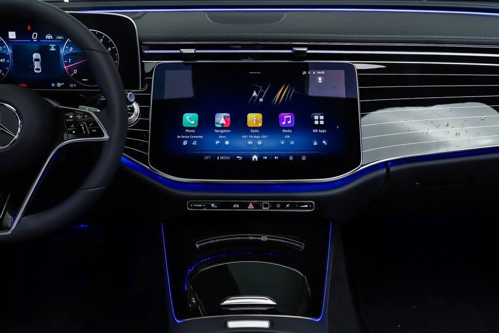 2026 Mercedes-Benz E-Class E350 - Photo 31