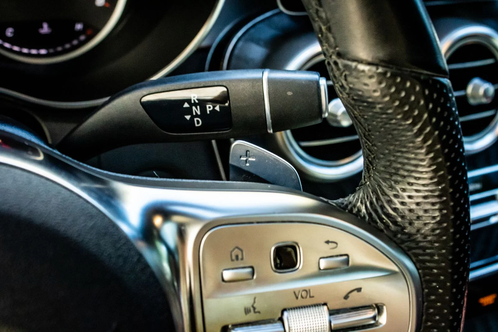 Used 2022  Mercedes-Benz GLC 300 image 23