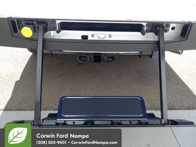 New 2026 Oxford White Ford F-350® Lariat® image 31