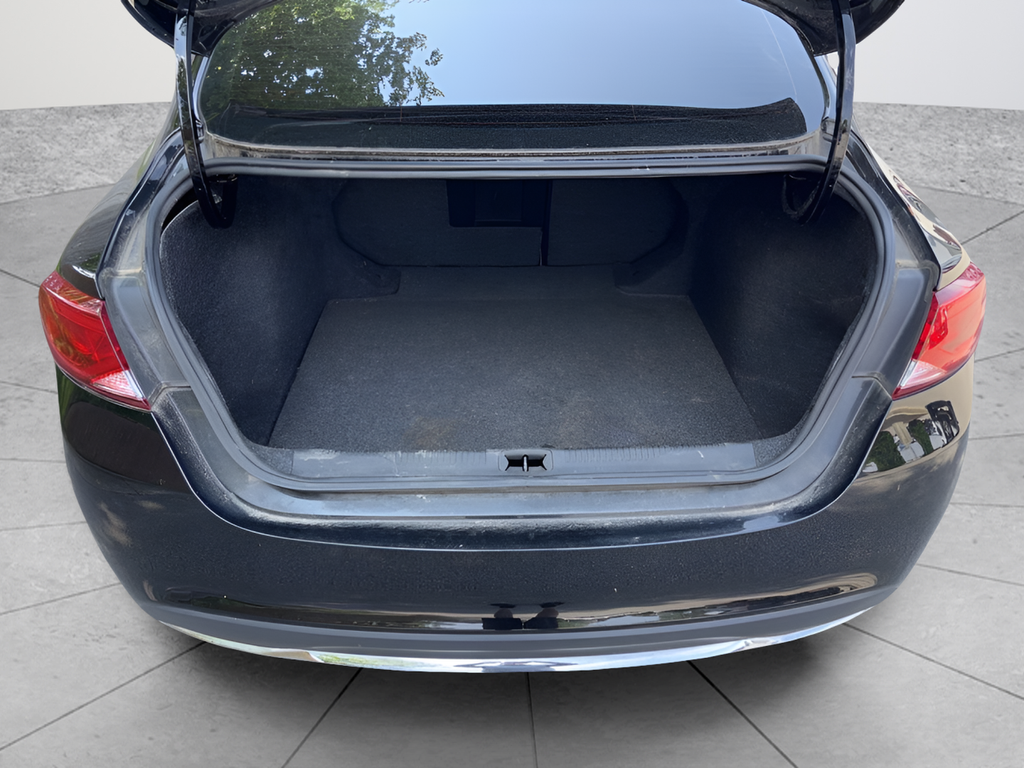 Used 2017 Black Chrysler Limited image 33