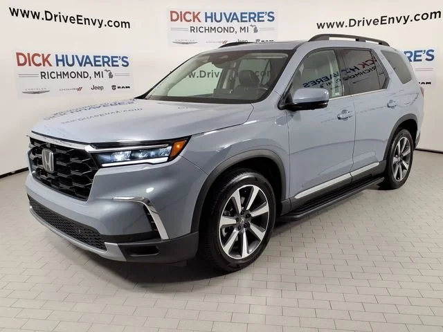 2023 Honda Pilot Elite AWD's photo