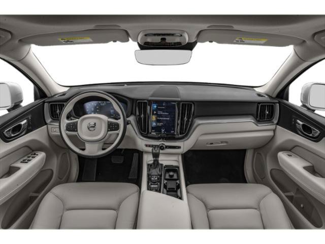 Used 2019 Fusion Red Metallic Volvo T6 Momentum image 8