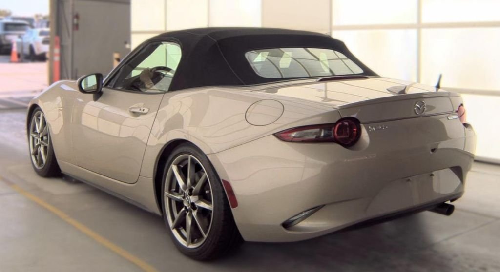 Used 2023 Silver Mazda Grand Touring image 2
