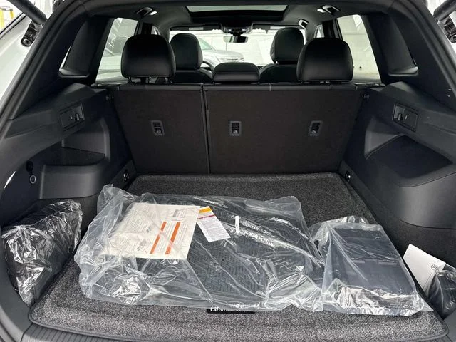 2026 Volkswagen Tiguan photo 5