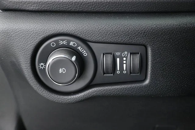 2026 Chrysler Pacifica Limited - Photo 21
