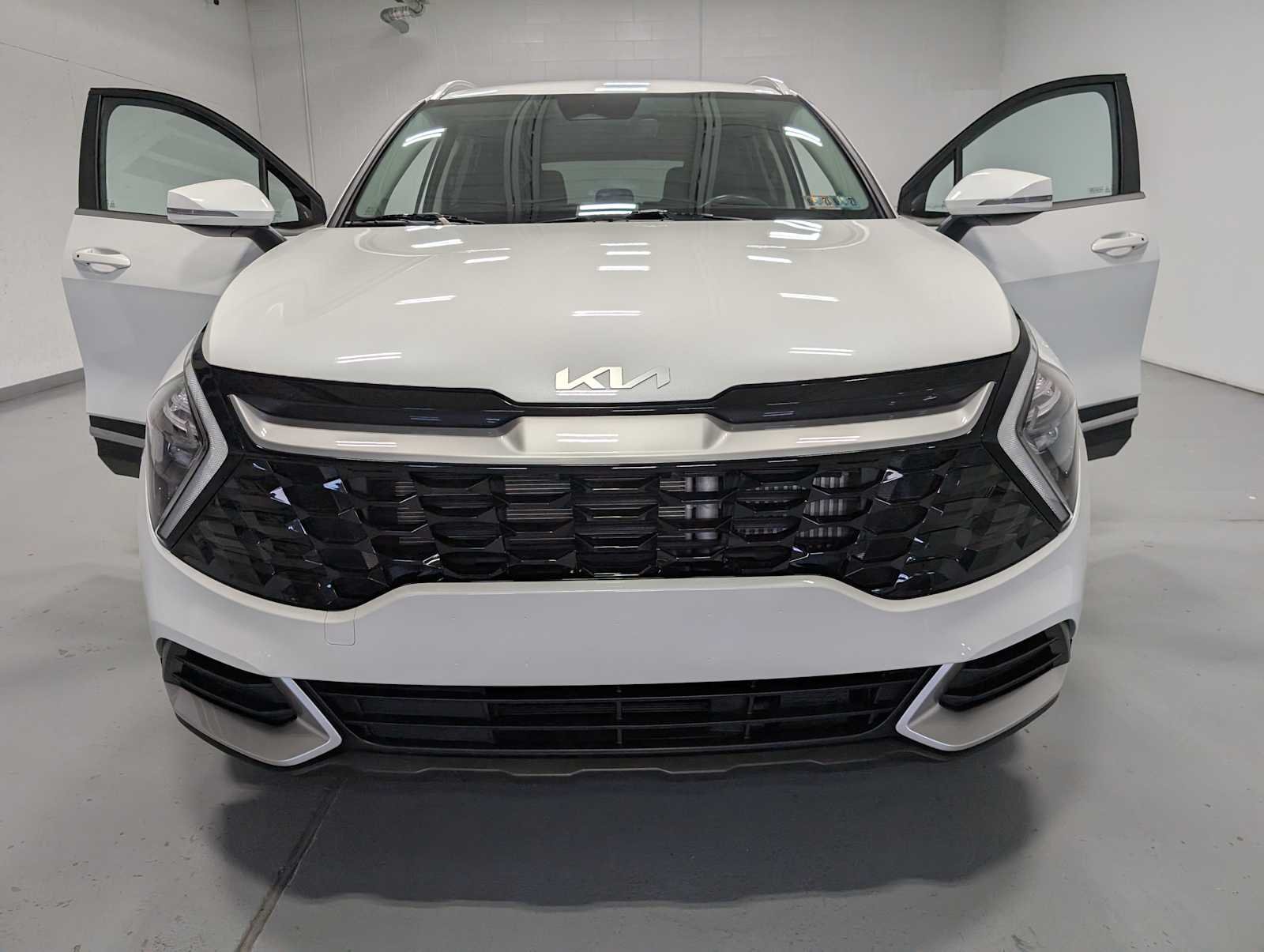 Certified Used 2023 Snow White Pearl Kia EX image 15