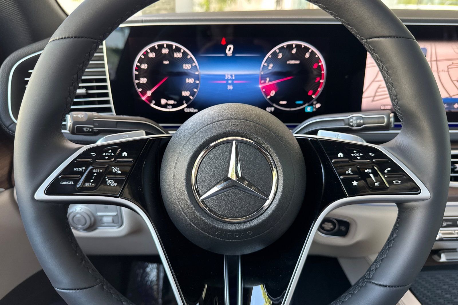 New 2026 Polar White Mercedes-Benz GLE 450 Coupe image 22