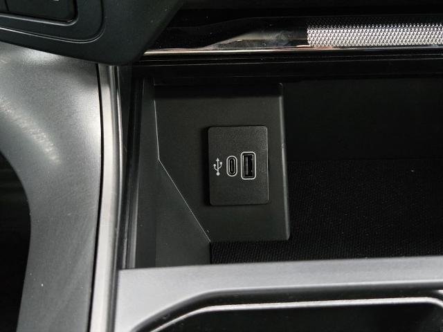 New 2026 Ruby Red Metallic Tinted Clearcoat Ford Lariat® image 85