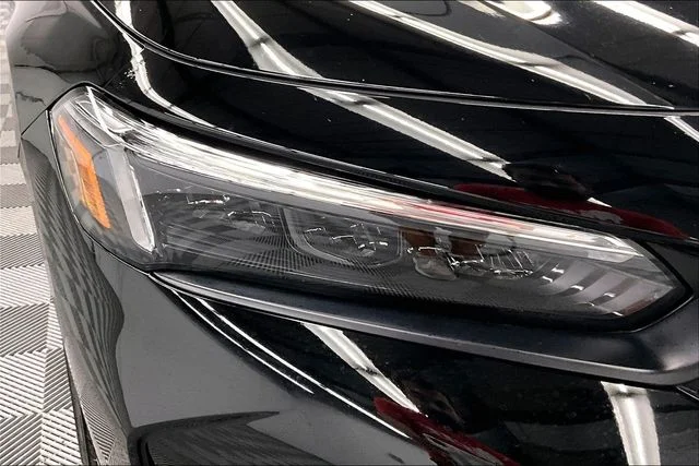 Used 2025 Crystal Black Pearl Honda Sport image 32