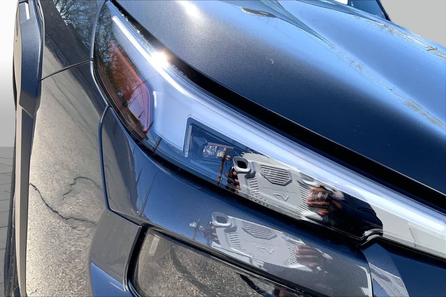 New 2026 MAGNETITE GRAY METALLIC Subaru Premium image 13
