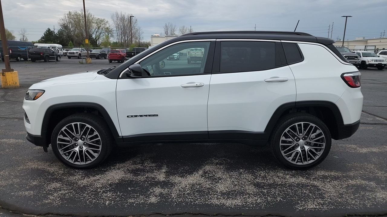 Used 2023 White Jeep Limited image 5