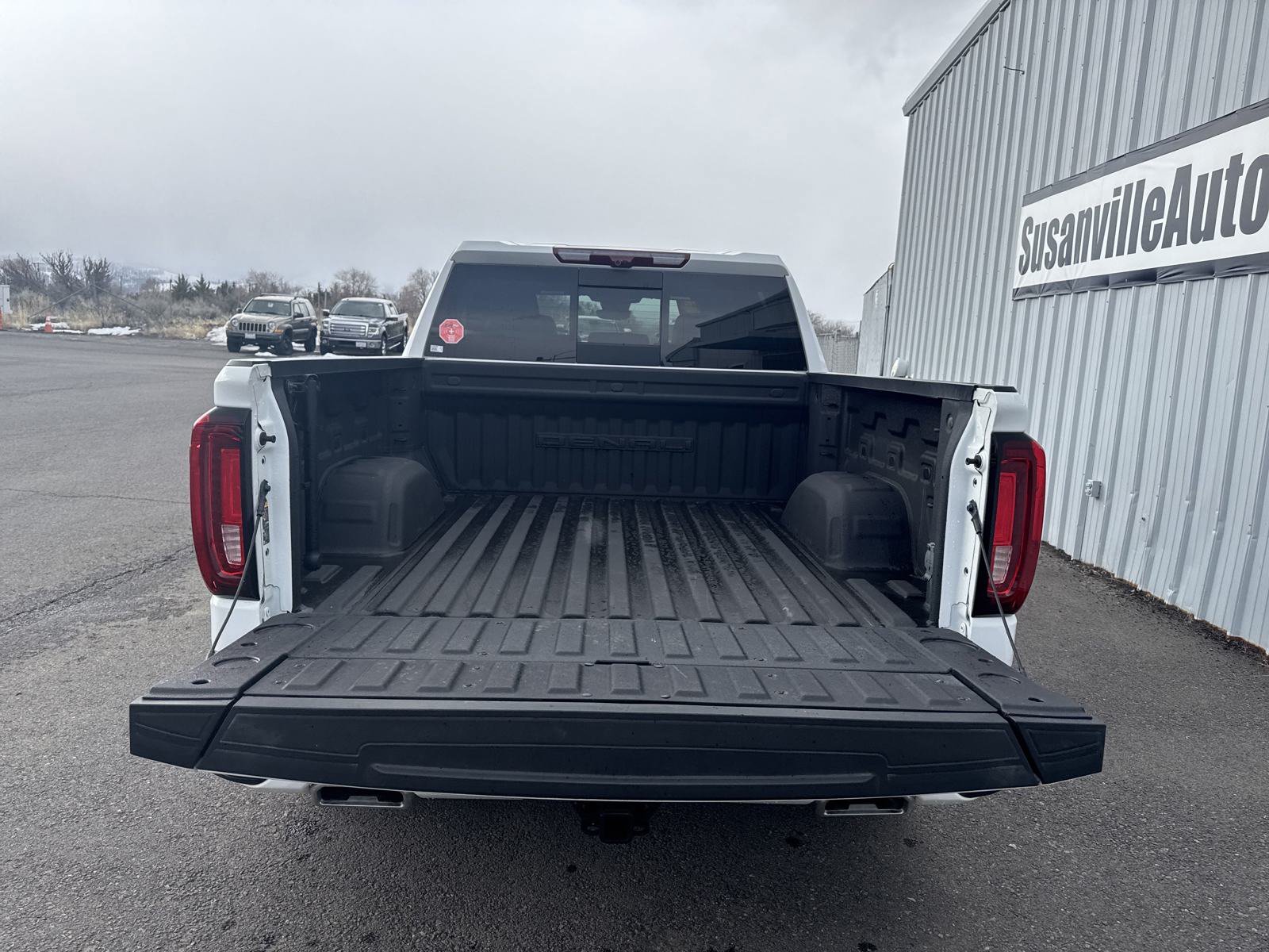 Used 2024 White GMC Denali image 7