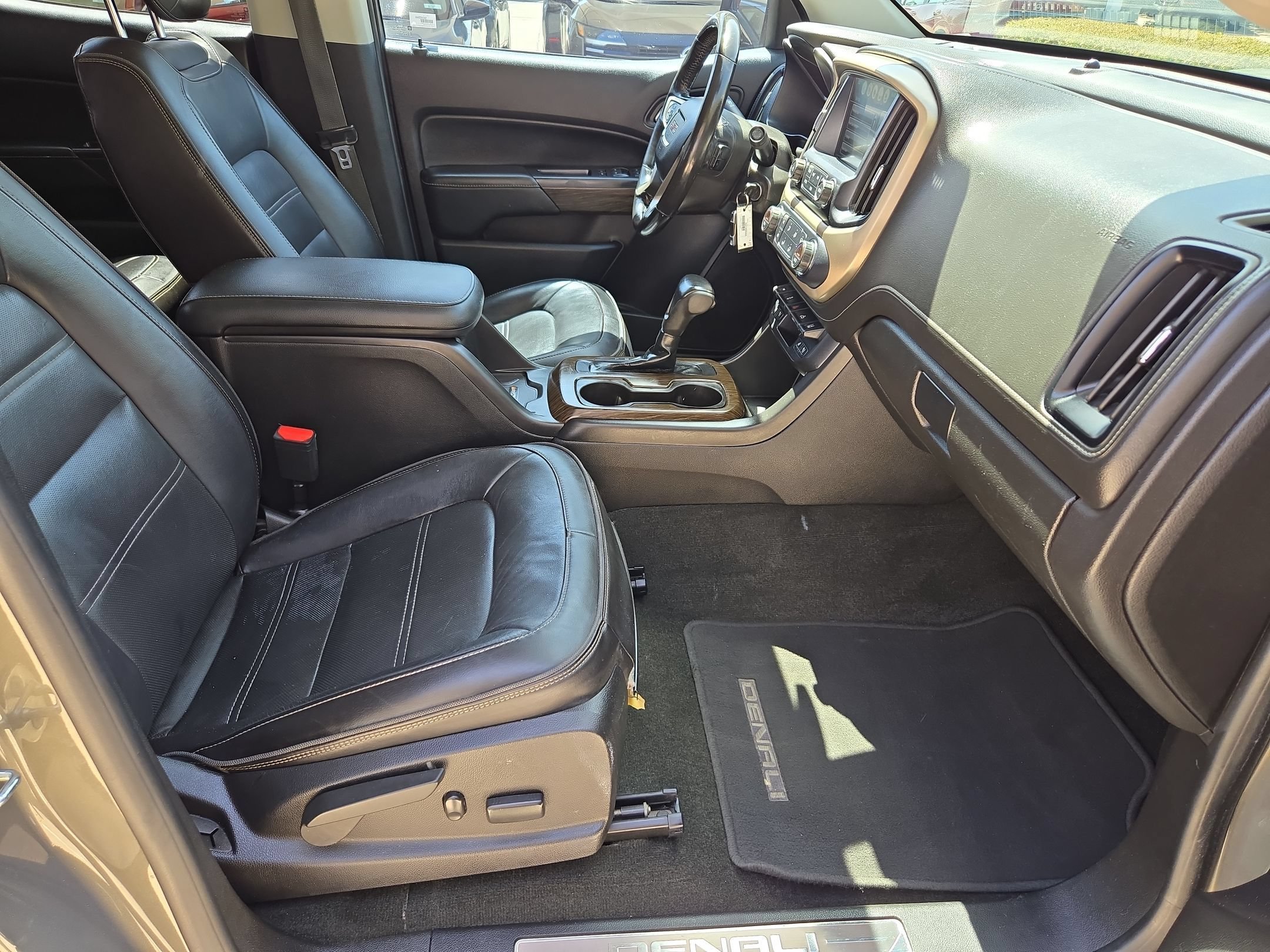 Used 2018 Mineral Metallic GMC 2WD Denali image 28