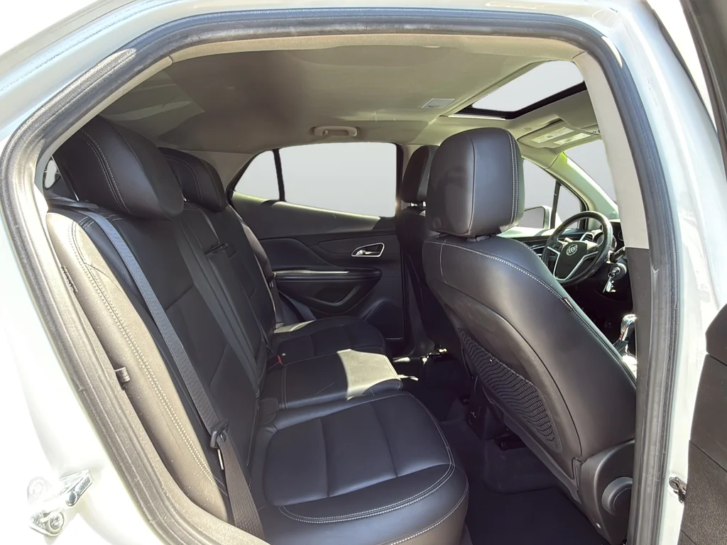 Used 2015 White Buick Premium image 22