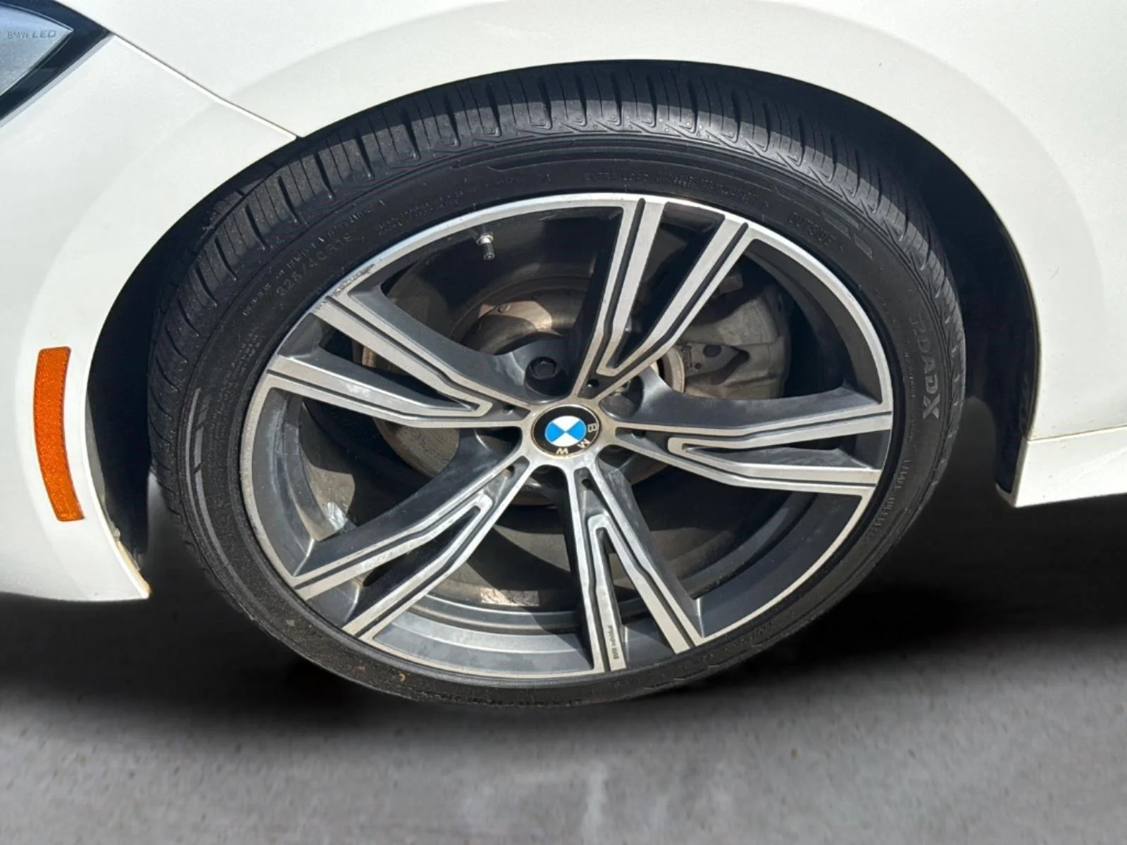 Used 2019 Alpine White BMW 330i image 3