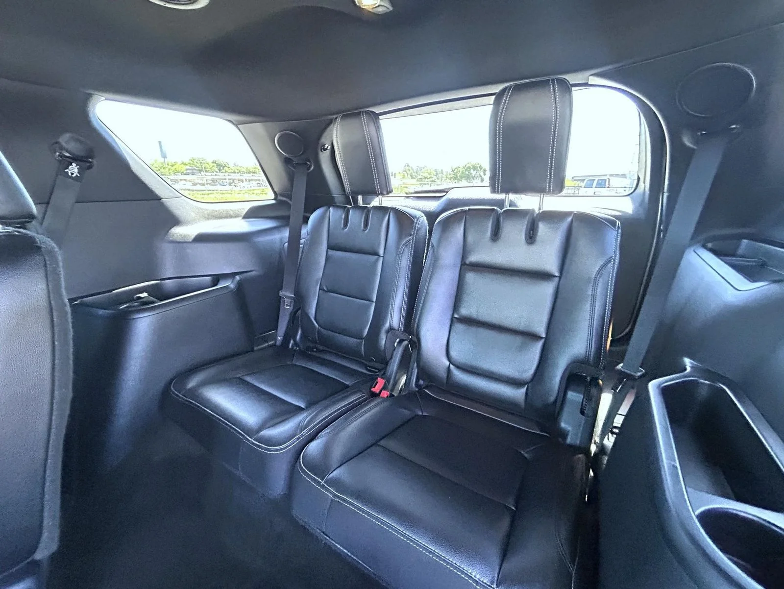 Used 2016 White Ford Limited image 22