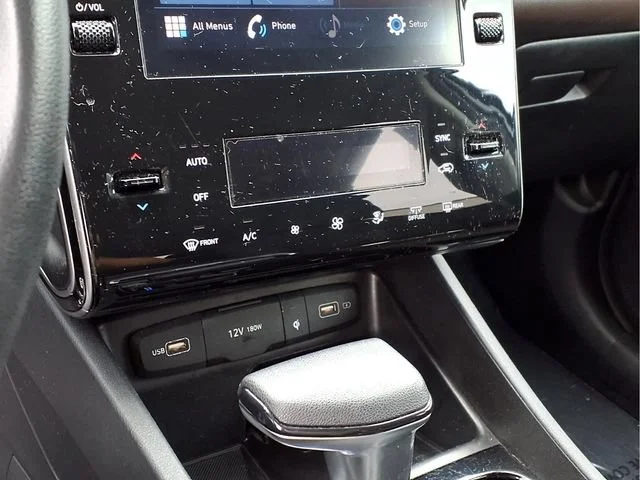 Used 2024  Hyundai SEL image 10