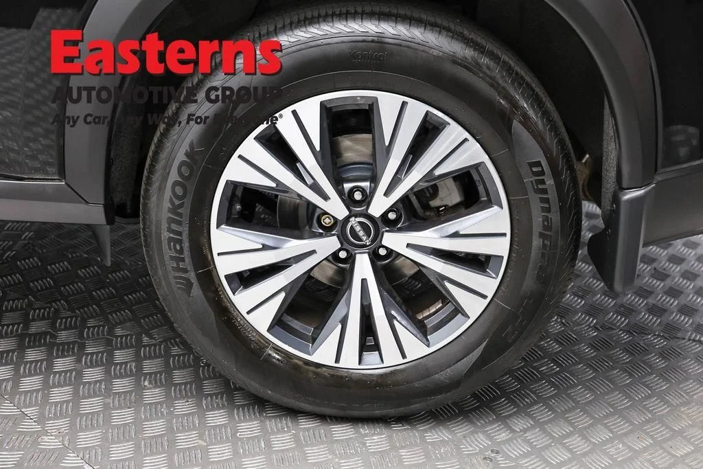 Used 2023 Black Nissan SV image 10