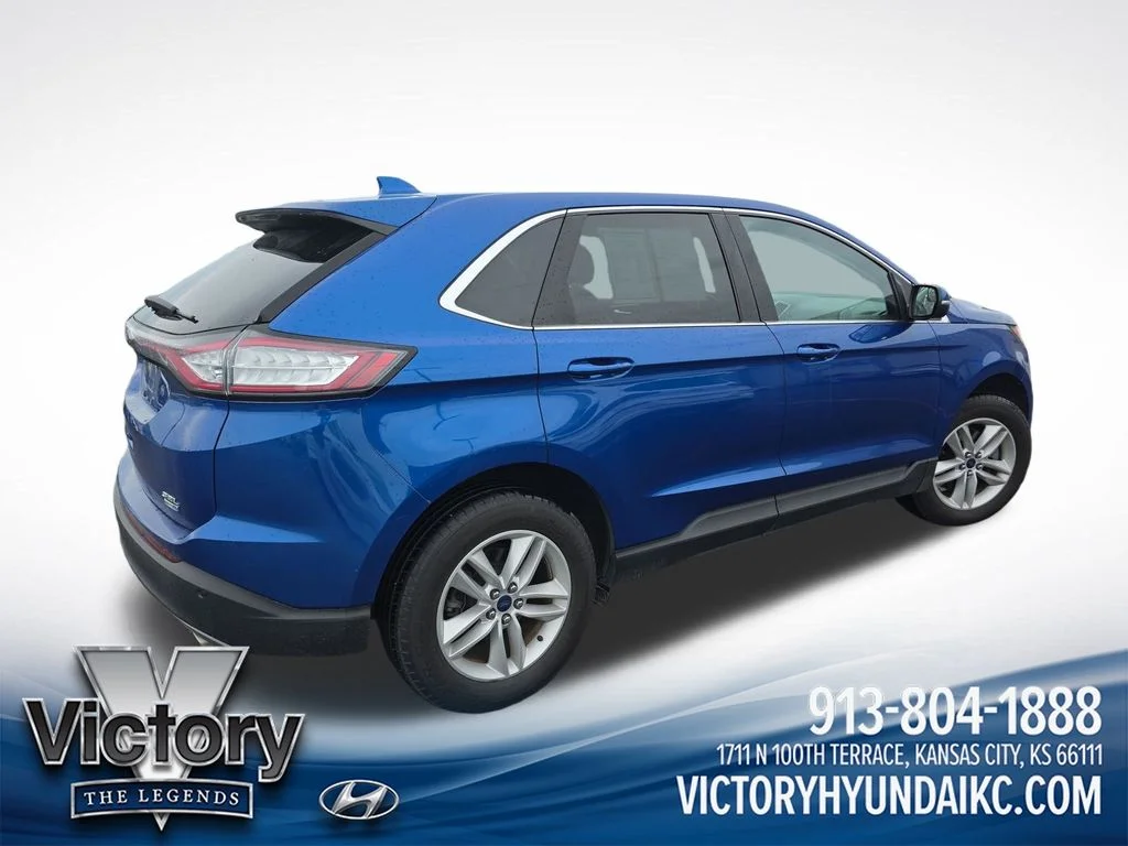 Used 2018 Blue Ford SEL image 5