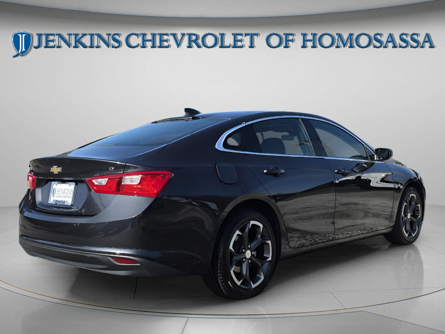 Used 2023 Dark Ash Metallic Chevrolet LT image 5