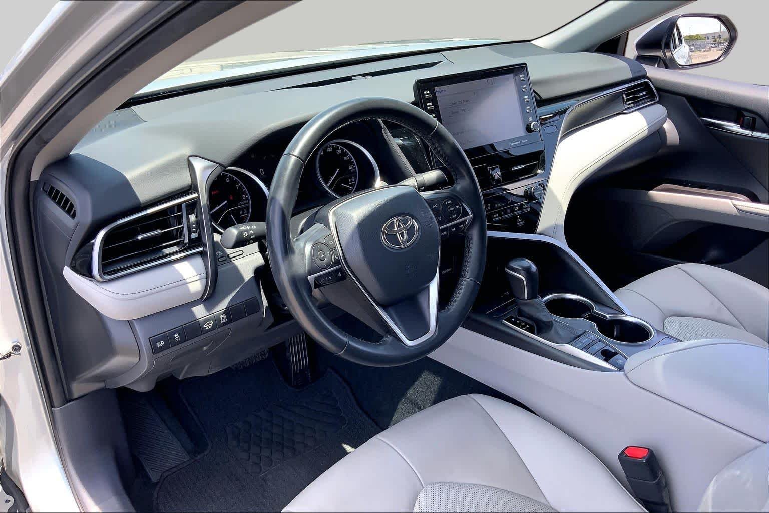 Used 2022 Celestial Silver Metallic Toyota XLE image 17