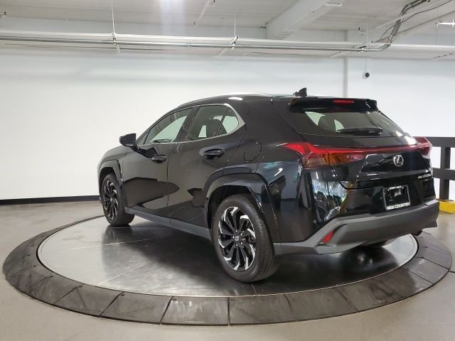 Used 2023 Black Lexus 250h Premium image 7