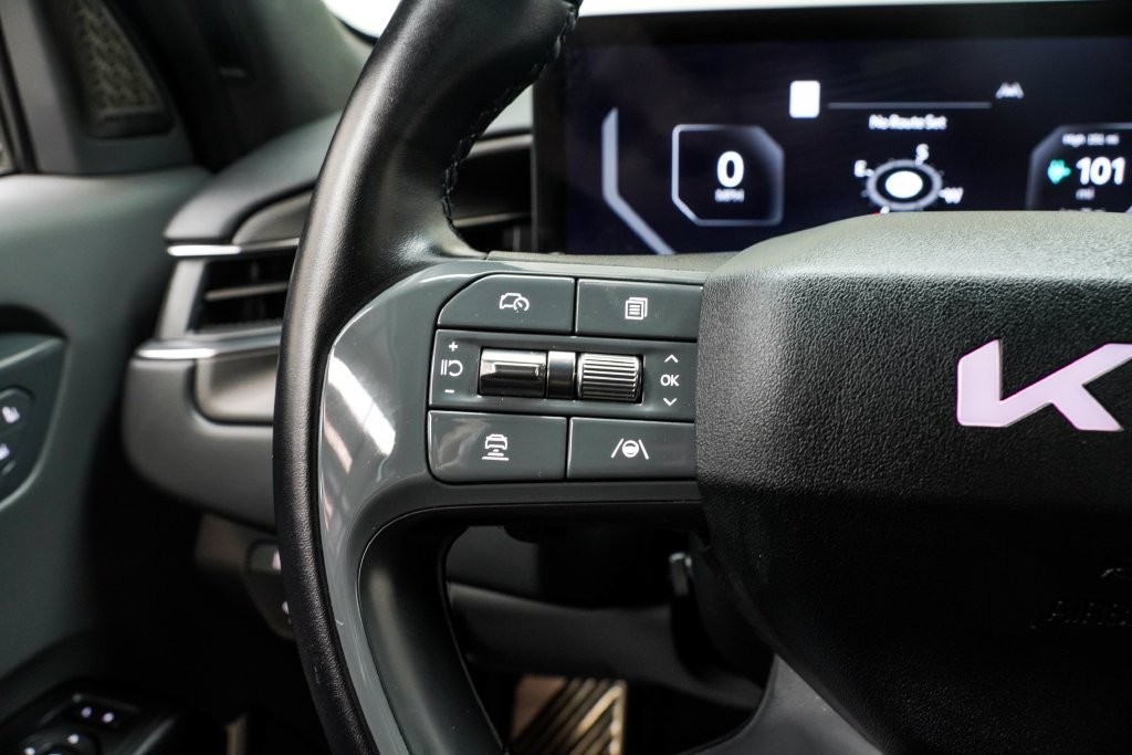 Used 2024 White Kia GT-Line image 39