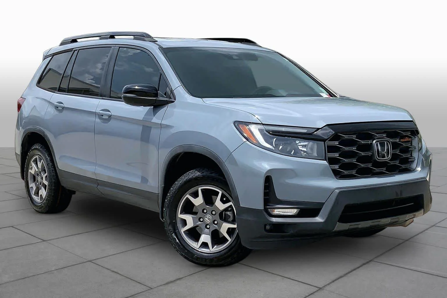 Certified Used 2022 Sonic Gray Pearl Honda AWD TRAILSPORT image 3