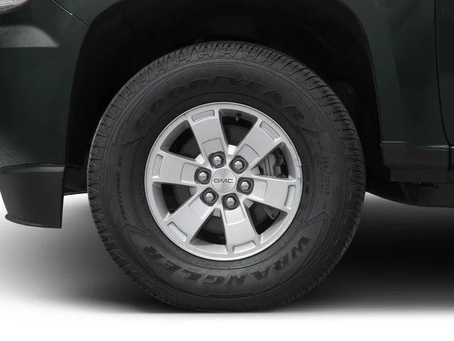 Used 2018 White GMC Base image 14
