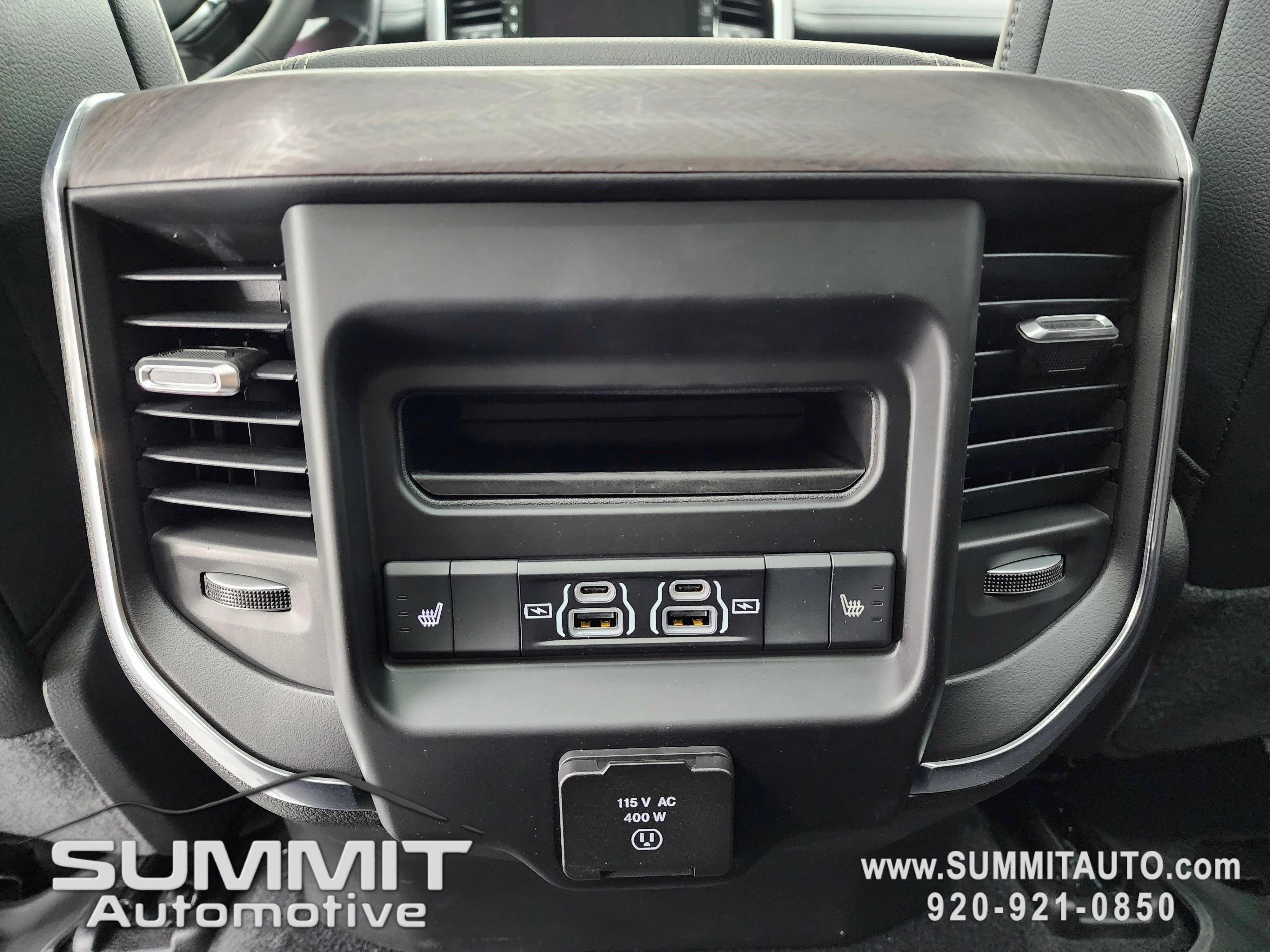 New 2026 Granite Crystal Metallic Clear-Coat Exterior Paint RAM Laramie image 45
