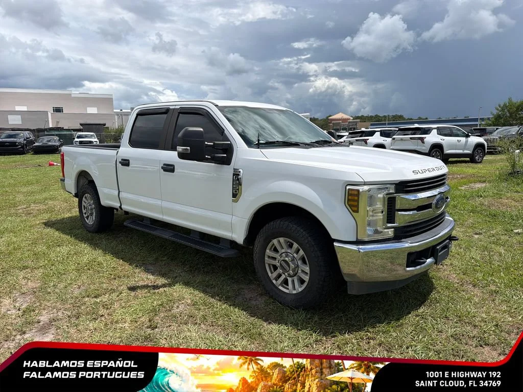 Used 2018 White Ford XL image 7